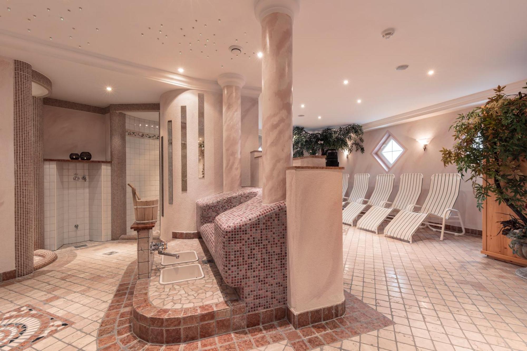Schmid Rooms & Apartments Ишгль Экстерьер фото